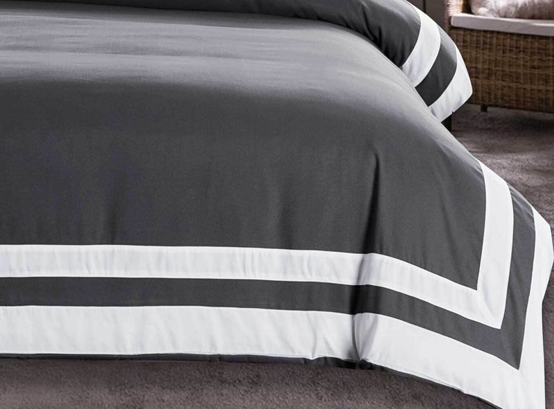 Dealsmate Luxton Super King Size White Square Pattern Charcoal Grey Quilt Cover Set (3PCS)