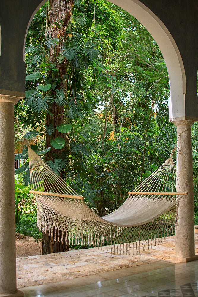 Dealsmate Mayan Legacy Queen Size Outdoor Cotton Mexican Resort Hammock With Fringe in Cream Colour